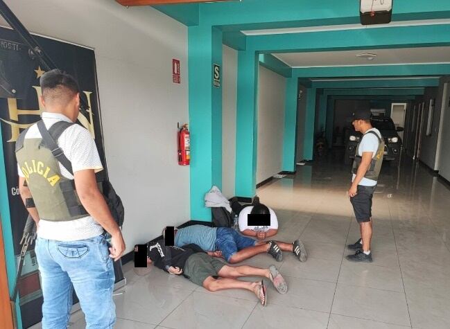 Según la Policía, los atraparon al interior de un hotel en Casma y estarían involucrados en ataque a minera Poderosa.