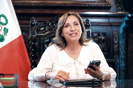 Congreso debatirá en diciembre pensión vitalicia para Dina Boluarte