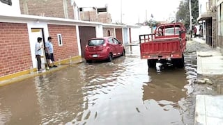 Chincha: desborde de acequia inunda carretera y afecta viviendas en el sector Paso de Gómez