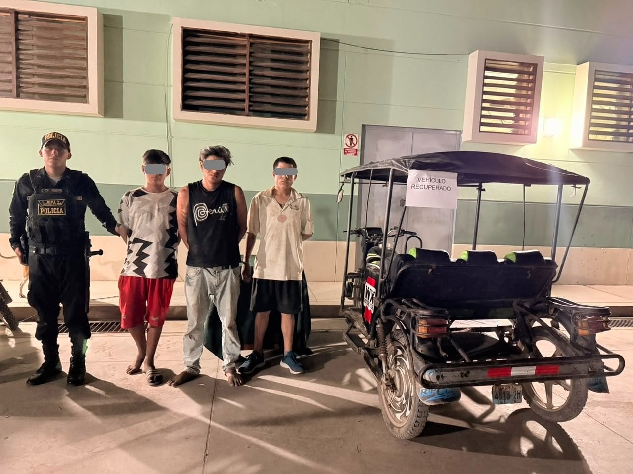 Sorprenden a tres hermanos robando un mototaxi en Catacaos