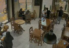 Miraflores: Intervienen a dos mujeres tras ser captadas intentando robar cartera a una turista