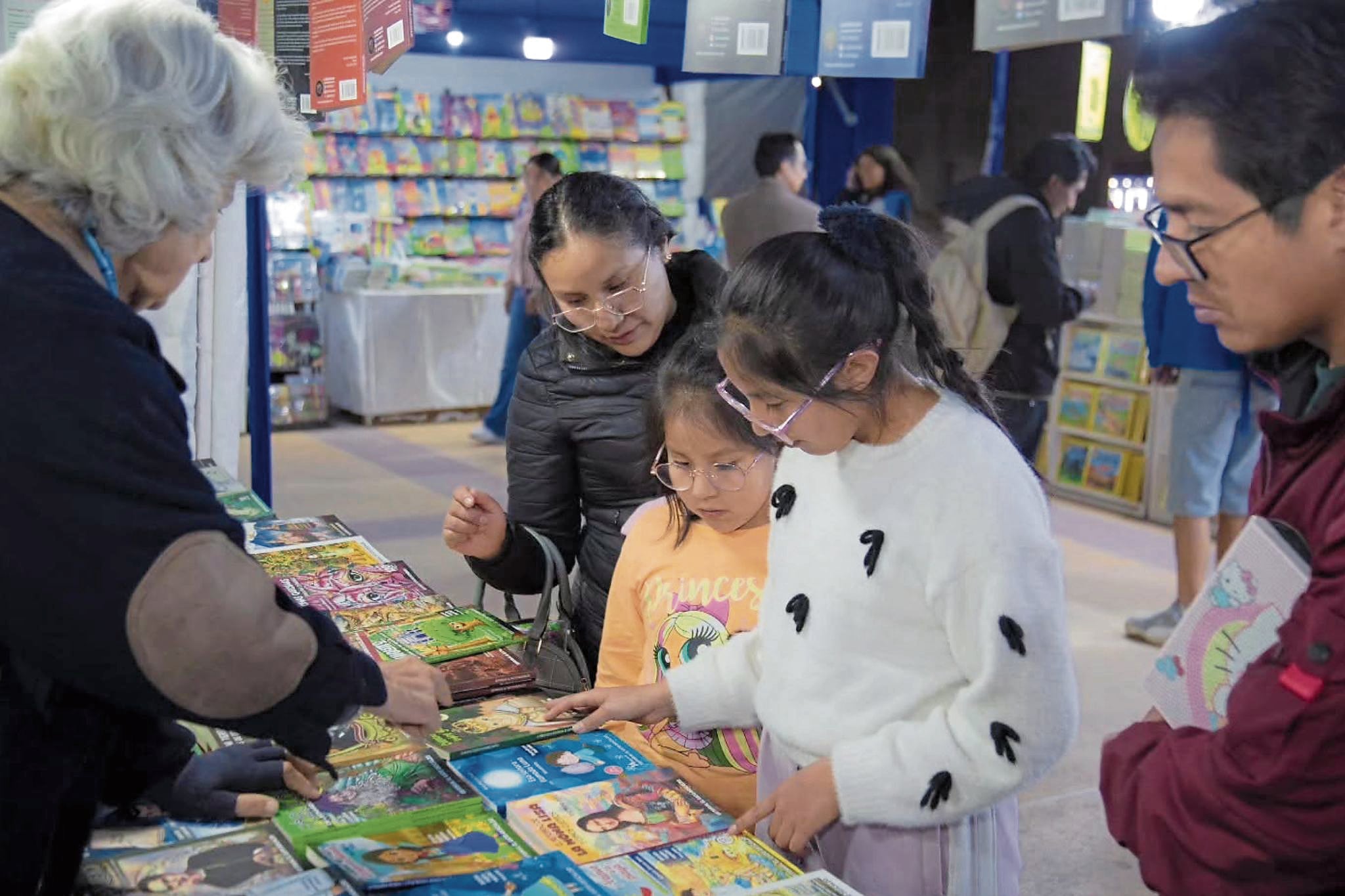 Feria del Libro de Huancayo busca revertir déficit de lectura