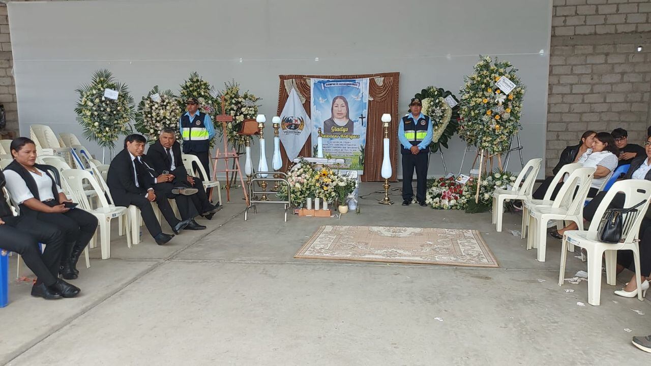 Municipio distrital decretó duelo en su jurisdicción, mientras que el burgomaestre Efraín Bueno demandó que presidenta Dina Boluarte y el ministro del Interior, Juan Santiváñez, vengan a Trujillo para atender crisis por inseguridad.