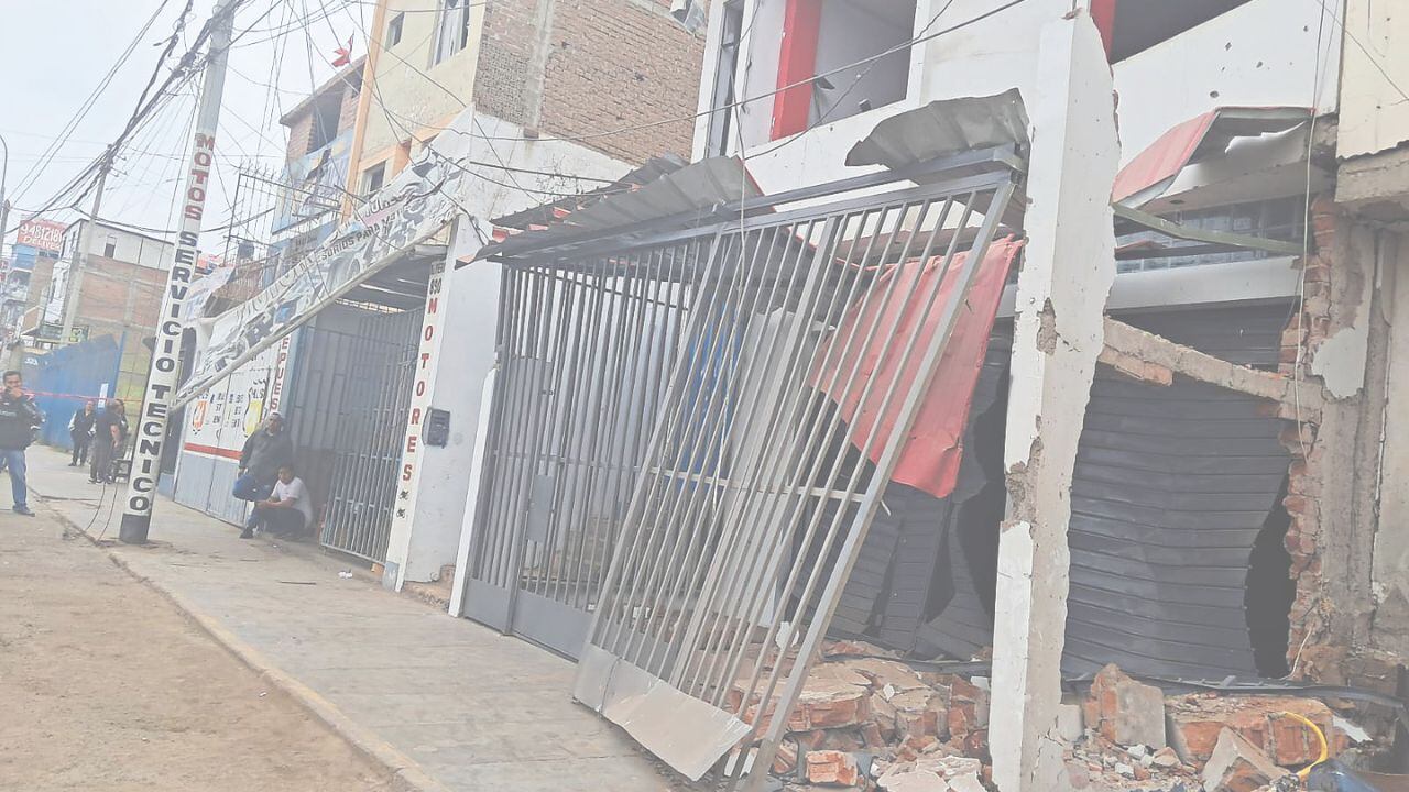 Presidencia del Consejo de Ministros reveló que el ataque con explosivos perpetrado hace una semana en la avenida Perú dejó 173 viviendas afectadas, tres inhabitables y cinco destruidas. Se dispuso entregar S/ 500 durante dos años a quienes necesiten arrendar un hogar y hasta S/ 60 mil para reforzar inmuebles.