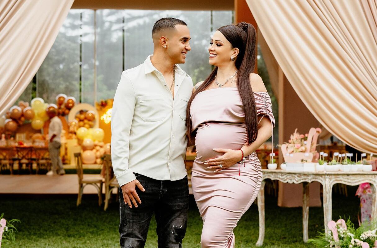 “Hijito de mi vida, en este momento mi corazón explota de felicidad. Me resulta increíble al verte y reconocerte ya convertido en papá”, es el mensaje de su madre del futbolista que también lo compartió en sus historias de Instagram.