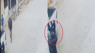 Trujillo: Cámara de seguridad capta robo de camioneta en exteriores de vivienda (VIDEO)