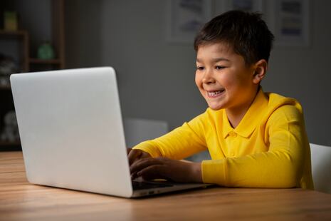 Día del Niño: 4 consejos de Google para una crianza digital segura y creativa