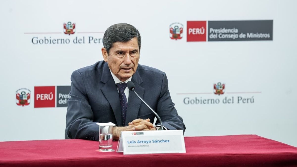 Luis Arroyo intentó minimizar, desde Cusco, el último encuentro fuera de Palacio del presidente de la República, José María Balcázar. (Foto: Mindef)