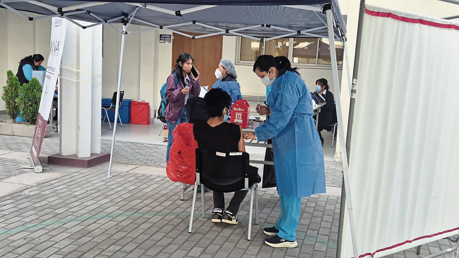 Las jornadas de vacunación se extienden en terminales de Arequipa. Foto: GEC.