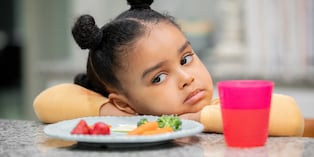 La anemia no puede diagnosticarse solo por los síntomas. La medición de hemoglobina y la evaluación profesional permiten confirmar el problema y determinar su causa y tratamiento.