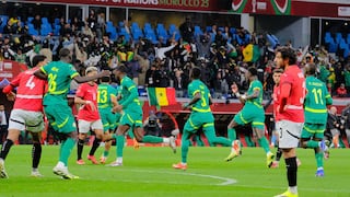 Polémica en Copa africana: Cobran penal para Marruecos y técnico de Senegal pidió a jugadores abandonar campo