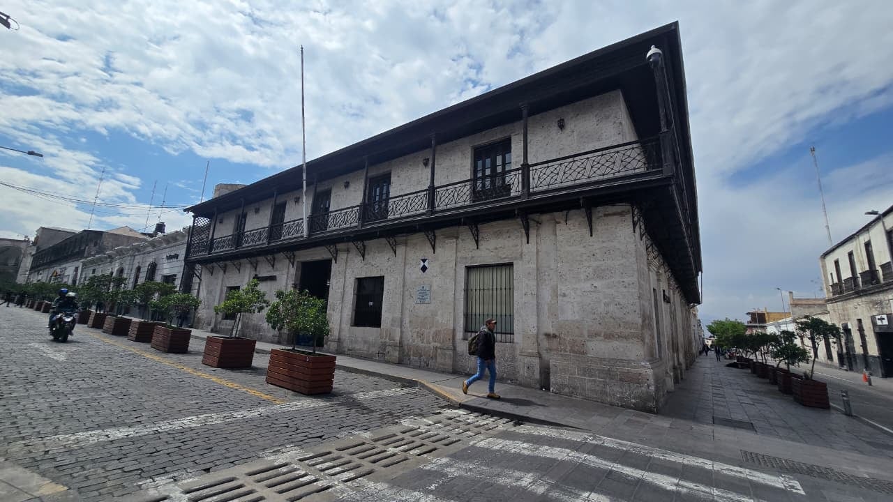Calle Puente Bolognesi de Arequipa. (Foto: Yunsu Pariapaza/@photo.gec)