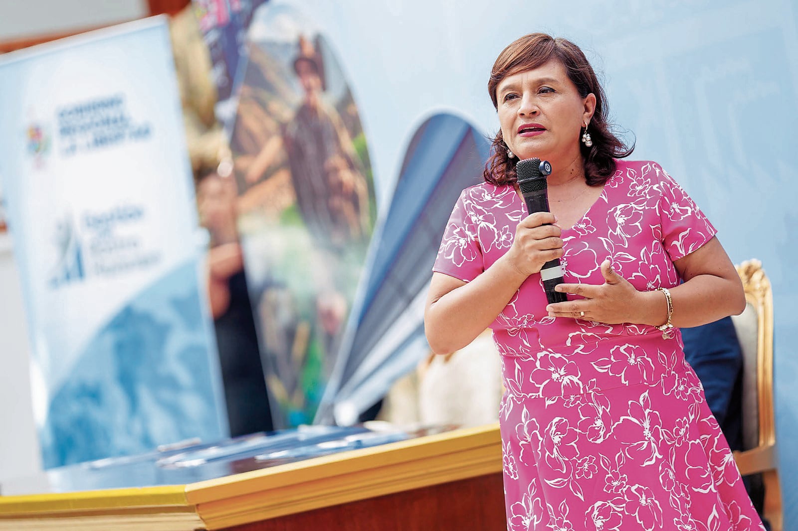 Joana Cabrera salió del país para participar en evento sobre cambio climático que se desarrollará del 18 al 22 de mayo. A su regreso deberá rendir cuentas ante el Consejo Regional.