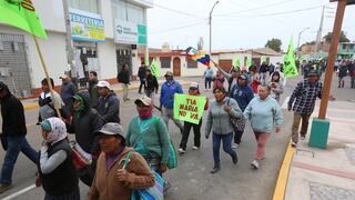 Pobladores bloquean carretera en protesta contra proyecto minero Tía María (VIDEO)
