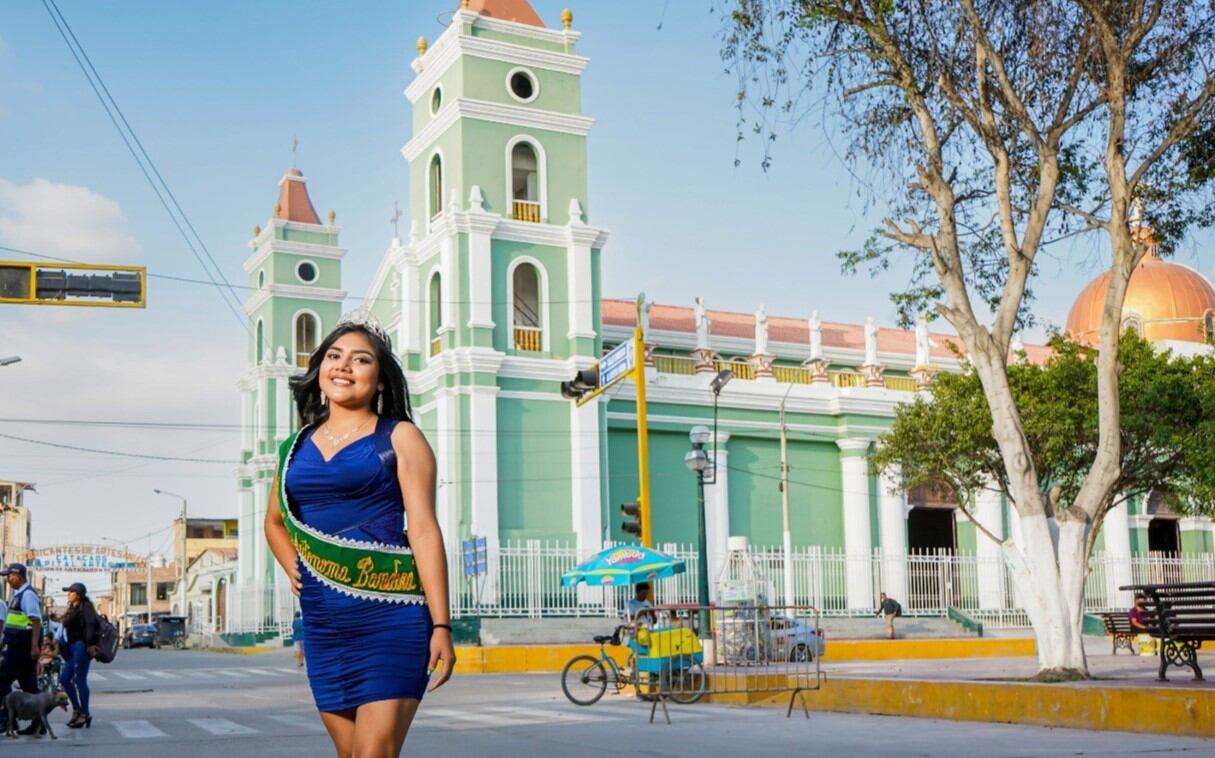 Jazmín Rivas, representante de la bandera Verde Autónoma, Carnaval Cataquense 2024.