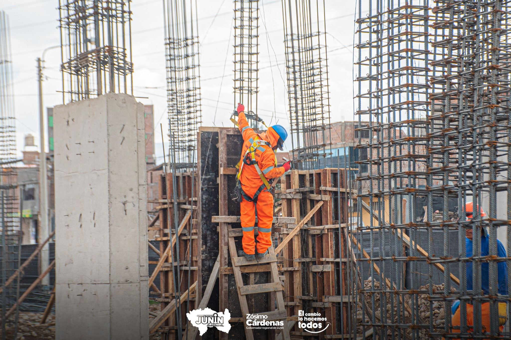 Sector construcción atraviesa por una serie crisis