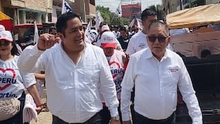 Chiclayo: candidatos de Somos Perú son abucheados durante caravana electoral