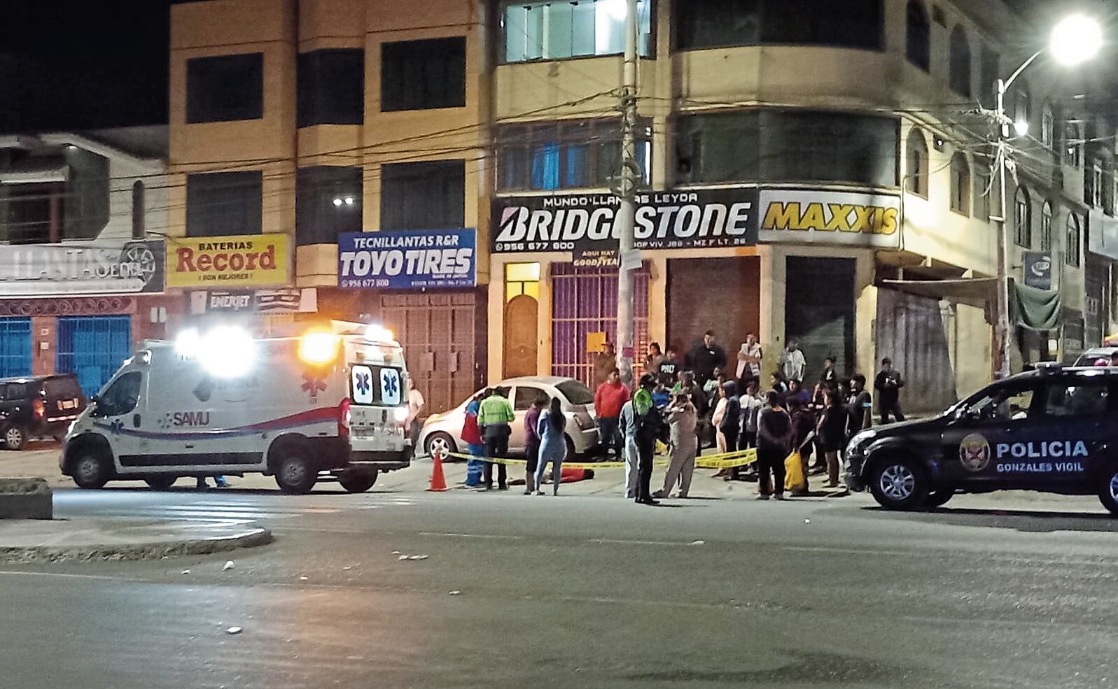 Testigos vieron a Jorge Ticona Musaja (58) intentando cruzar la pista corriendo y recibió un fuerte impacto. (Foto: Difusión)