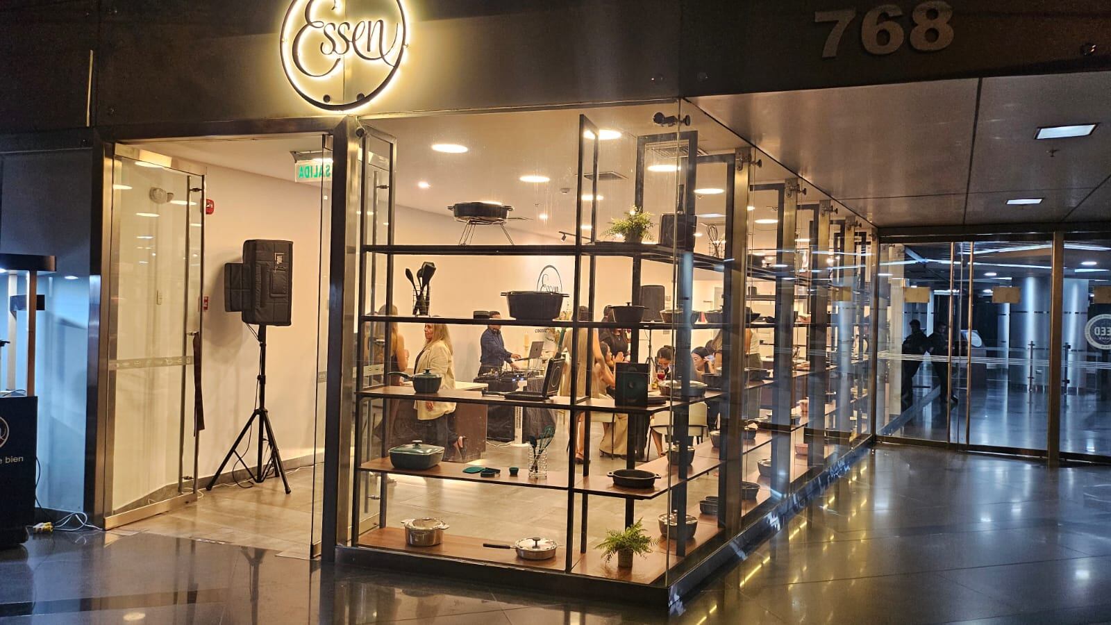 El renovado espacio de Essen en Miraflores incorpora demostraciones culinarias, talleres y actividades de formación orientadas a consumidores y emprendedores vinculados con la venta directa.