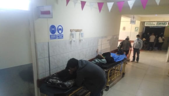 Heridos en accidente  recibieron atención en el hospital Goyeneche. (Foto: Difusión)
