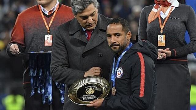 Jean Beausejour anunció su retiro de La Roja (VIDEO)