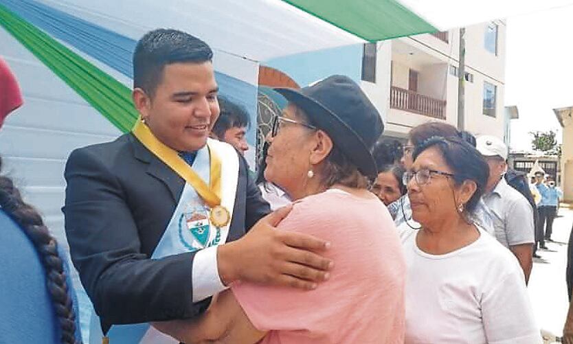 Entre ellos se encuentra el burgomaestre más joven del Perú, Diego Rodríguez, quien llegó al municipio de La Cuesta (Otuzco) con solo 20 años de edad.