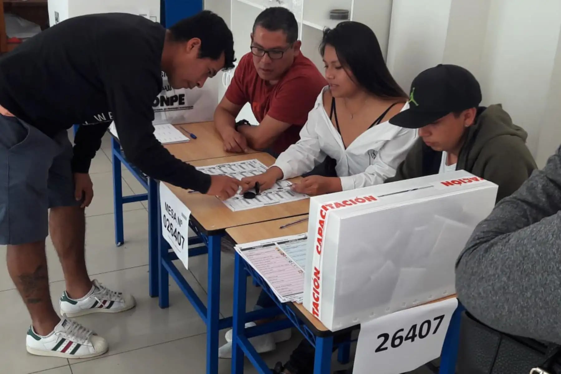 Más de 2,5 millones de jóvenes participarán por primera vez en los comicios del 12 de abril, con mayor presencia en Lima y regiones del norte. (Foto: Andina)