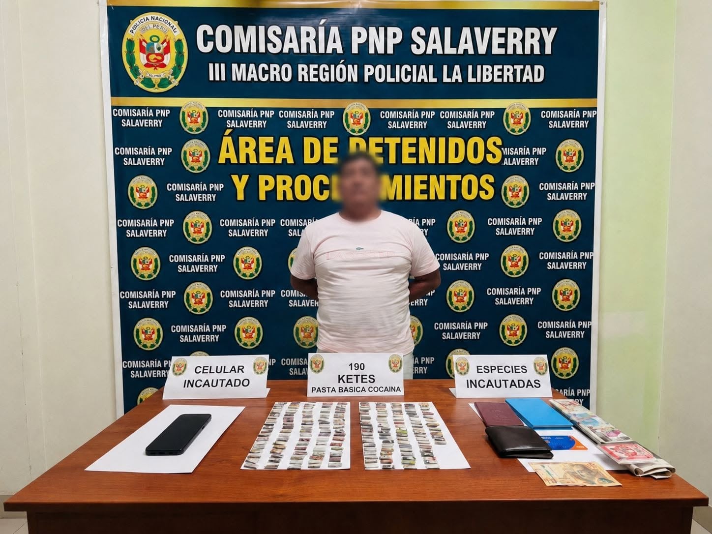 Allanaron su casa y encontraron decenas de ketes de PBC.