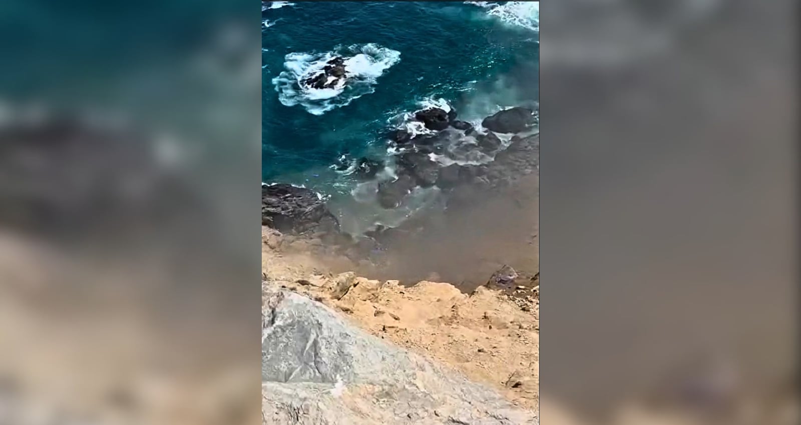 Tráiler cae al mar en la Panamericana Sur, en tramo Ático-Ocoña. Foto: Captura de pantalla.