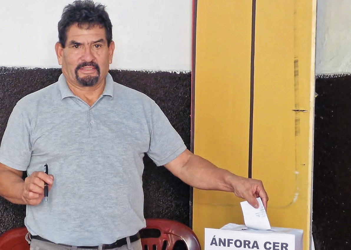 Rumaldo Viera, secretario general de Perú Libre en La Libertad, propone dejar gobernar a José Balcázar.