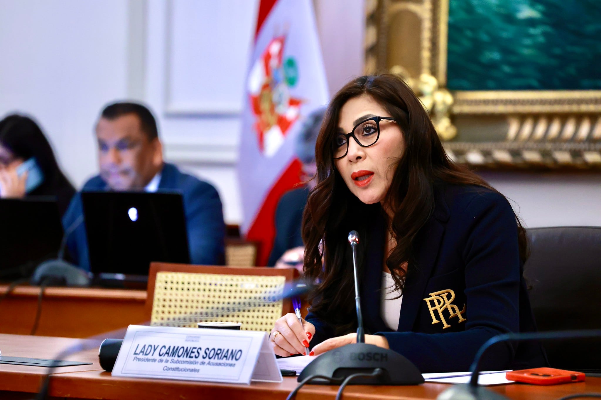 Lady Camones a favor de ingresar a la fuerza a Embajada de México por Betssy Chávez. (Foto: Congreso)