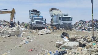 Historia con final feliz: mujer recuperó 7 mil dólares del botadero de basura en Arequipa