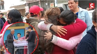 Padres se abrazan y  lloran al conseguir vacante para hijas en el colegio Rosario de Huancayo (VIDEO)