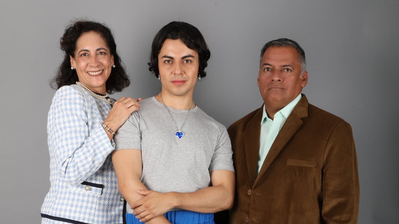 La comedia contemporánea aborda temas de identidad y libertad con humor e ironía, en una temporada que reunirá a reconocidos actores nacionales.