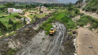 La Libertad: Realizan trabajos de limpieza y descolmatación en más de 1.5 kilómetros de la quebrada Avendaño