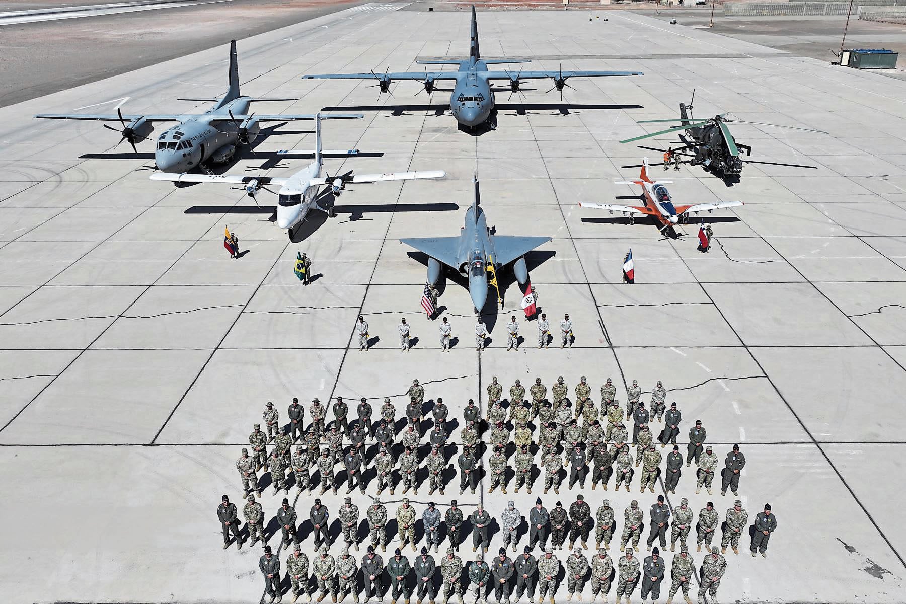 Delegación de participantes en el encuentro. (Foto: Andina)