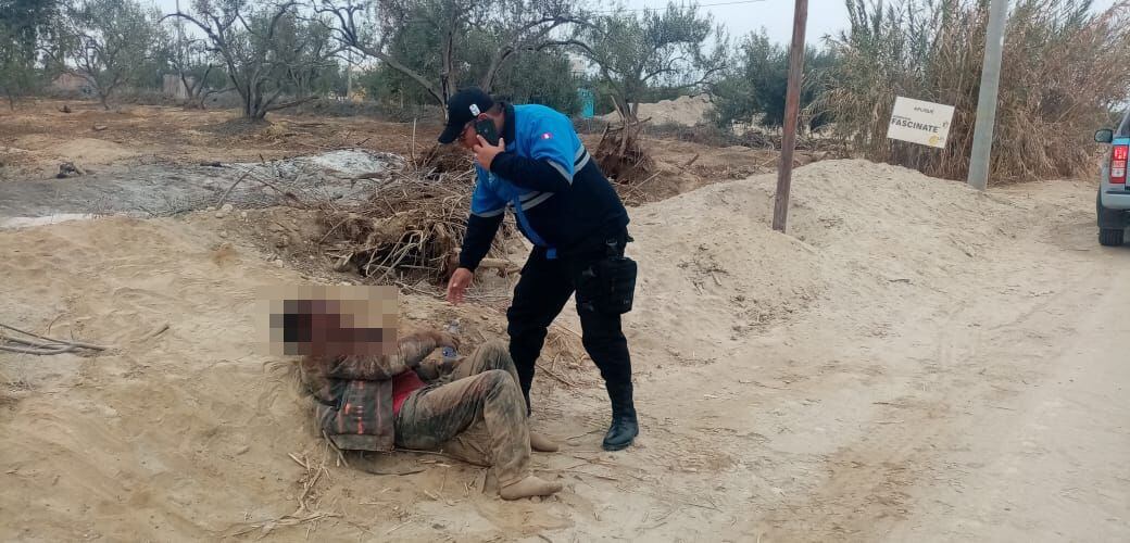 Serenos acudieron al llamado de un vecino sobre el hombre herido en un sector descampado de La Yarada Los Palos