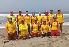 Personal de Salvataje y Rescate resguardan a bañistas en playas de Chincha