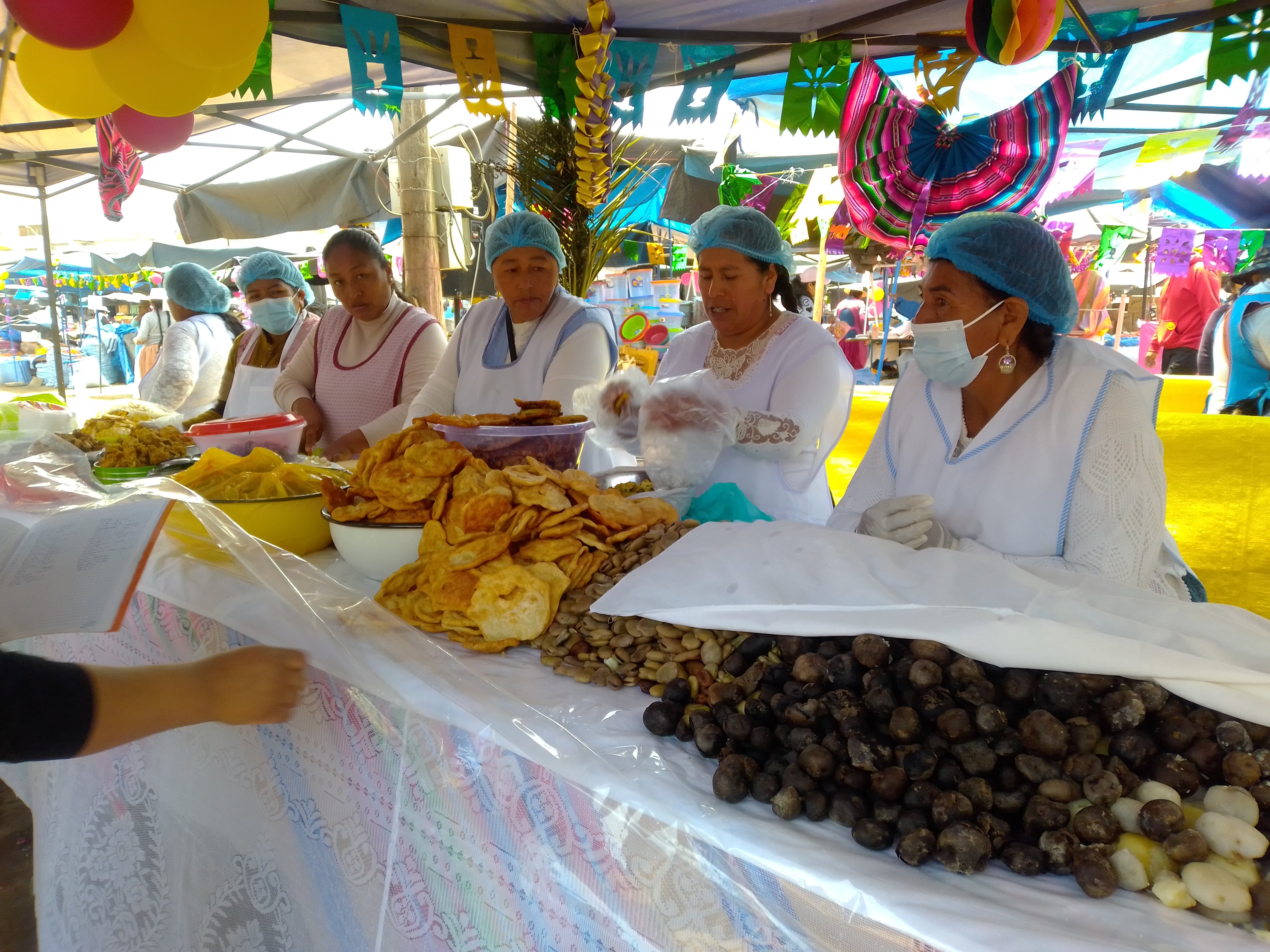 Actividad se realiza todos los años en el aniversario de la feria de los lunes y martes de Alto de la Alianza. (Foto: Adrian Apaza)