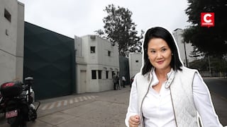 Keiko Fujimori llegó a la embajada de Japón para reunirse con Tsuyoshi Yamamoto