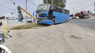 Ica: bus se despista y destruye semáforo en el ingreso a Arrabales en Subtanjalla