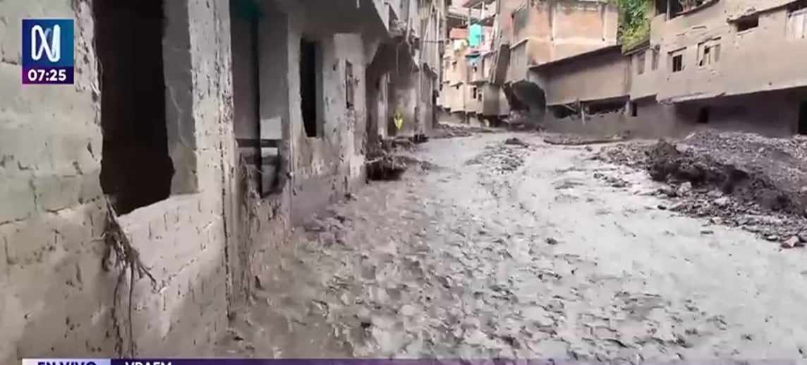 Lluvias persistentes y deslizamientos complican la emergencia en San Francisco, mientras continúan labores para contener el avance del agua. FOTO: CAPTURA CANAL N.