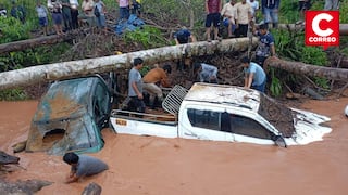 Satipo: Crecida de riachuelo arrastra dos camionetas