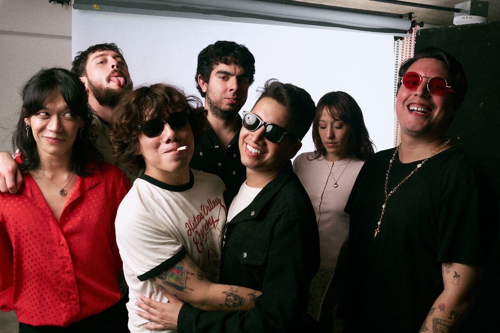 El grupo limeño de pop alternativo estrenará “Casa Maravillosa” con un concierto dividido en cuatro actos y artistas invitados de la escena independiente.
