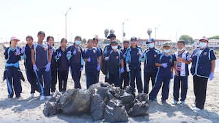 Retiran media tonelada de residuos durante jornada de limpieza de playas y humedales en Pisco