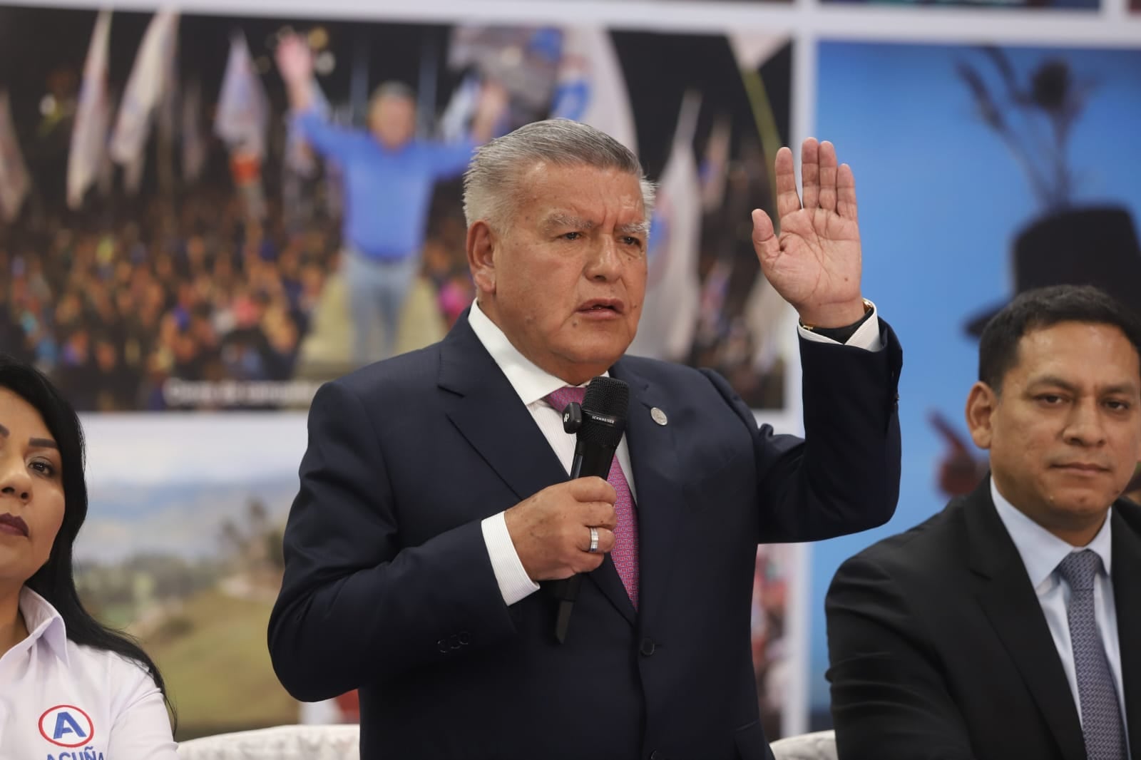Candidato presidencial por Alianza para el Progreso afirmó que solo buscó felicitar al economista cuando aceptó la Presidencia del Consejo de Ministros. (Foto: GEC)