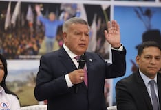 César Acuña admite que llamó a Hernando de Soto para felicitarlo y niega pedir ministerios