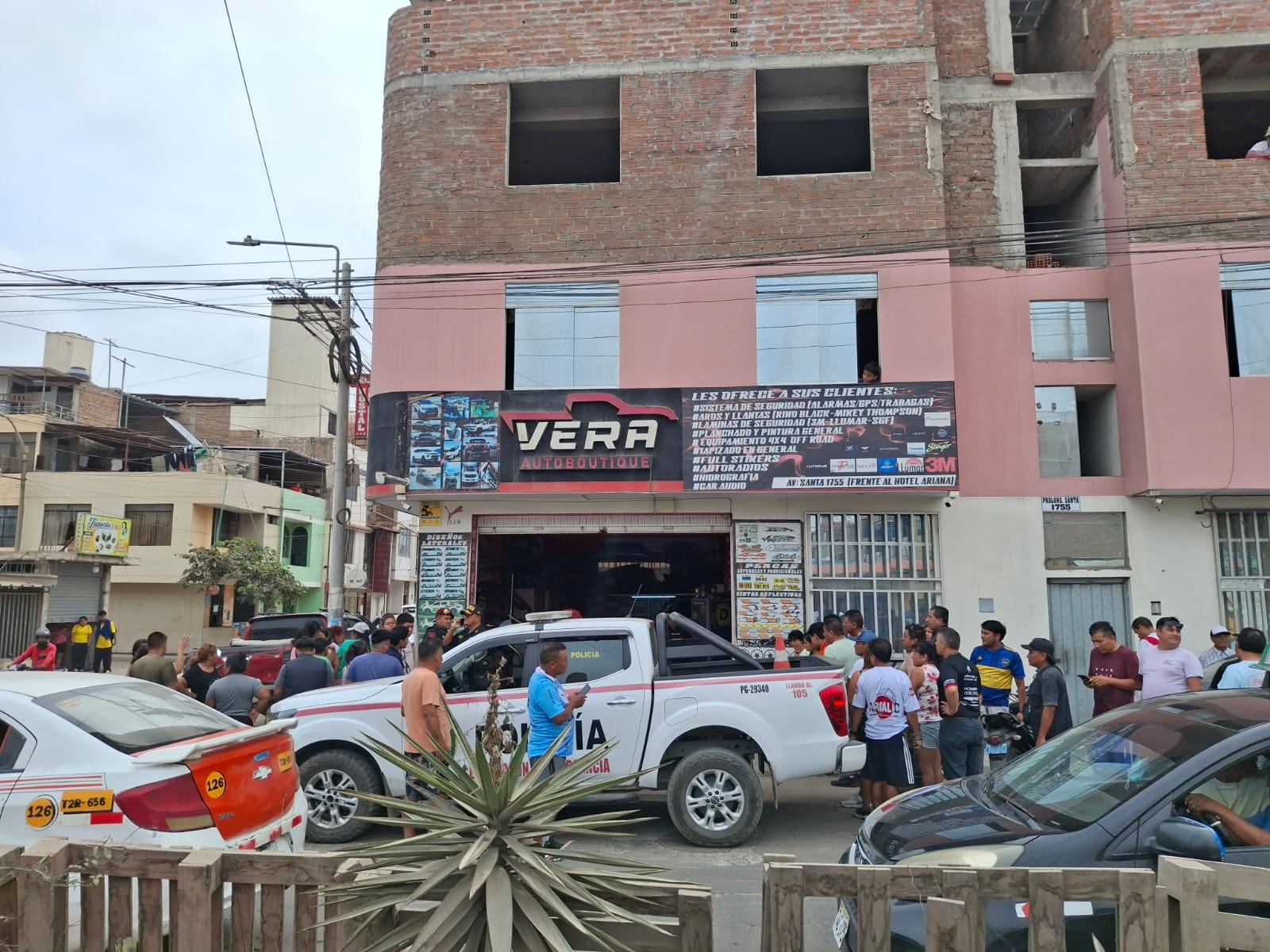 La víctima se encontraba al interior de negocio cuando sicario le disparó sin compasión.