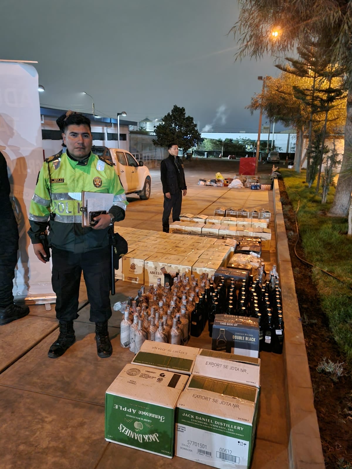 La Policía Fiscal inormó que para trasladar esa mercadería fuera de Tacna se debe pagar impuestos. (Foto: Difusión)