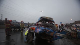 Rímac: Delincuentes roban combi y tras huida provoca aparatoso accidente de tránsito